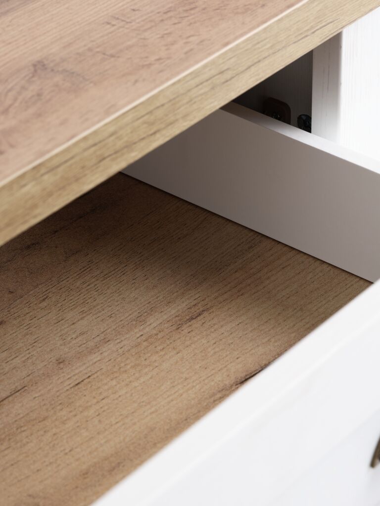 Commode – 4 tiroirs – Blanc / Chêne naturel sauvage