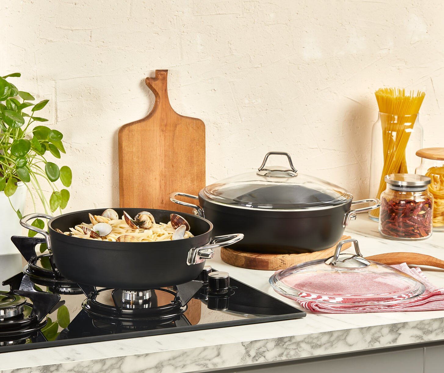 Casserole basse Amboss Dark – Titane Antiadhésif (Variantes 24/26/28/30 cm)