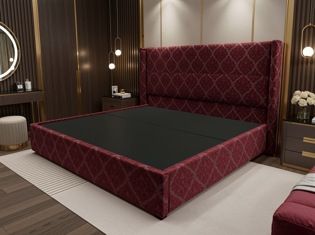 Cadre de Lit Velours Rouge Flamboyant - Tête de Lit Verticalement Cannelée (Ribbed) - Pieds Métalliques Élégants