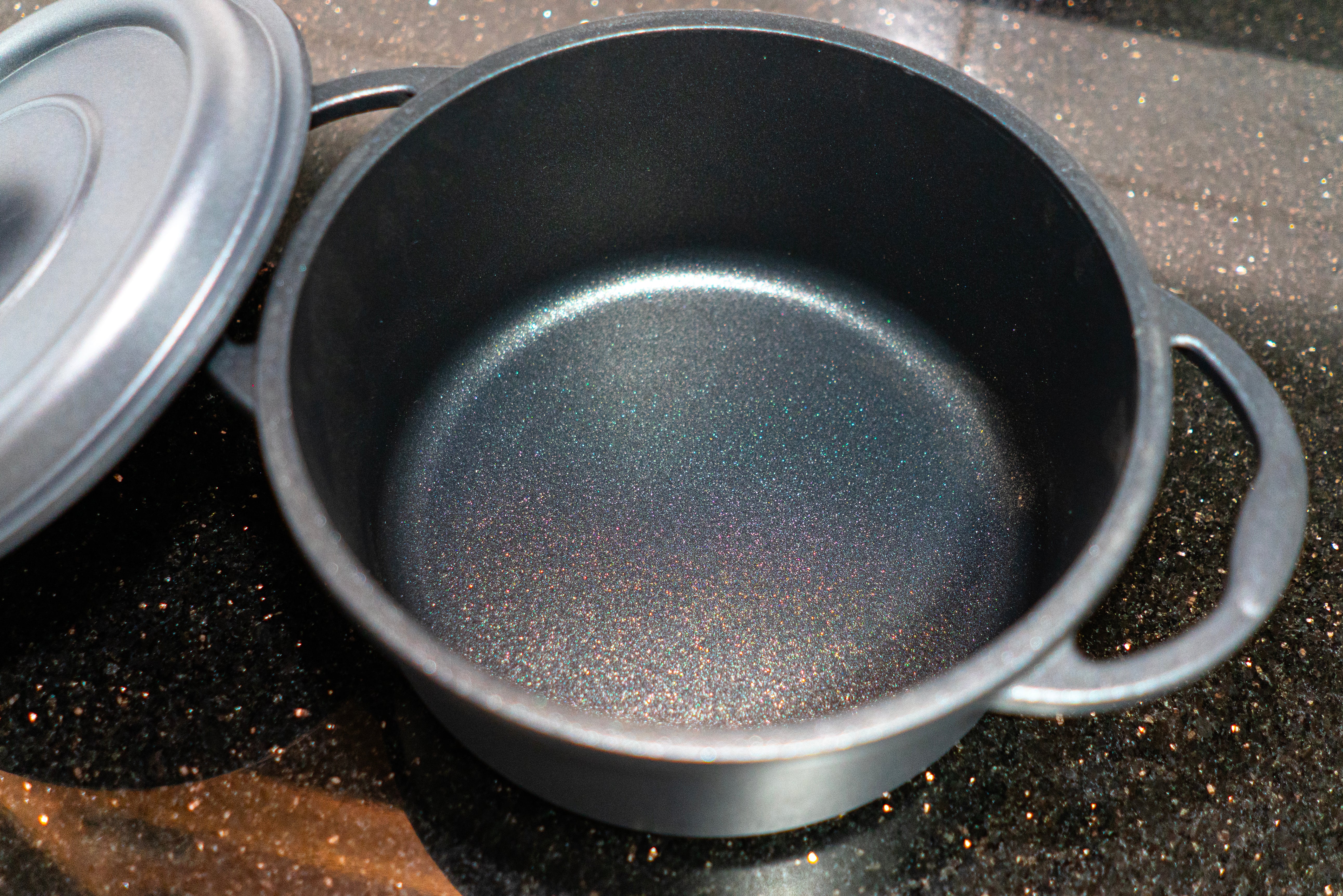 Faitout Rond en Fonte Émaillée 20 cm – Gris Métallisé