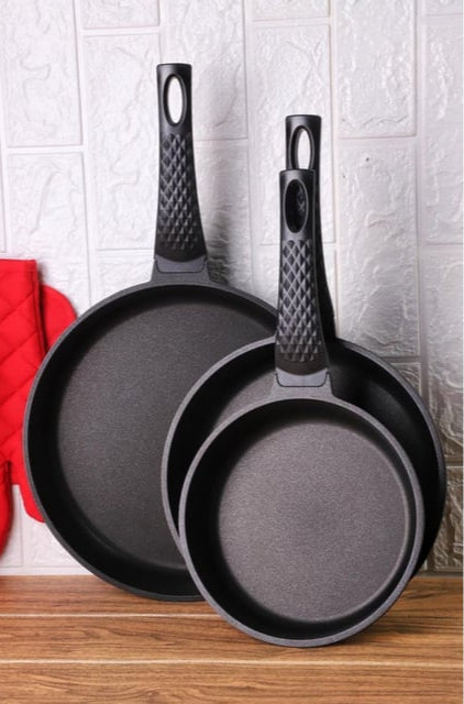 Set de 3 Poêles – Fonte d'Aluminium – 18, 22 et 24 cm