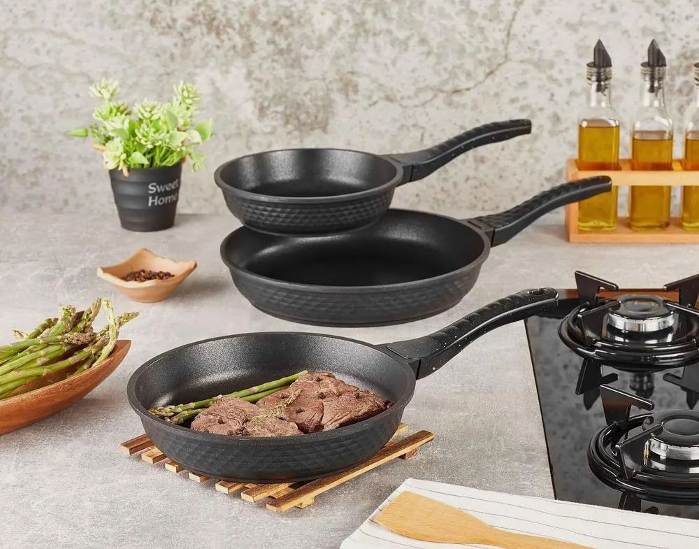 Set de 3 Poêles – Fonte d'Aluminium – 18, 22 et 24 cm