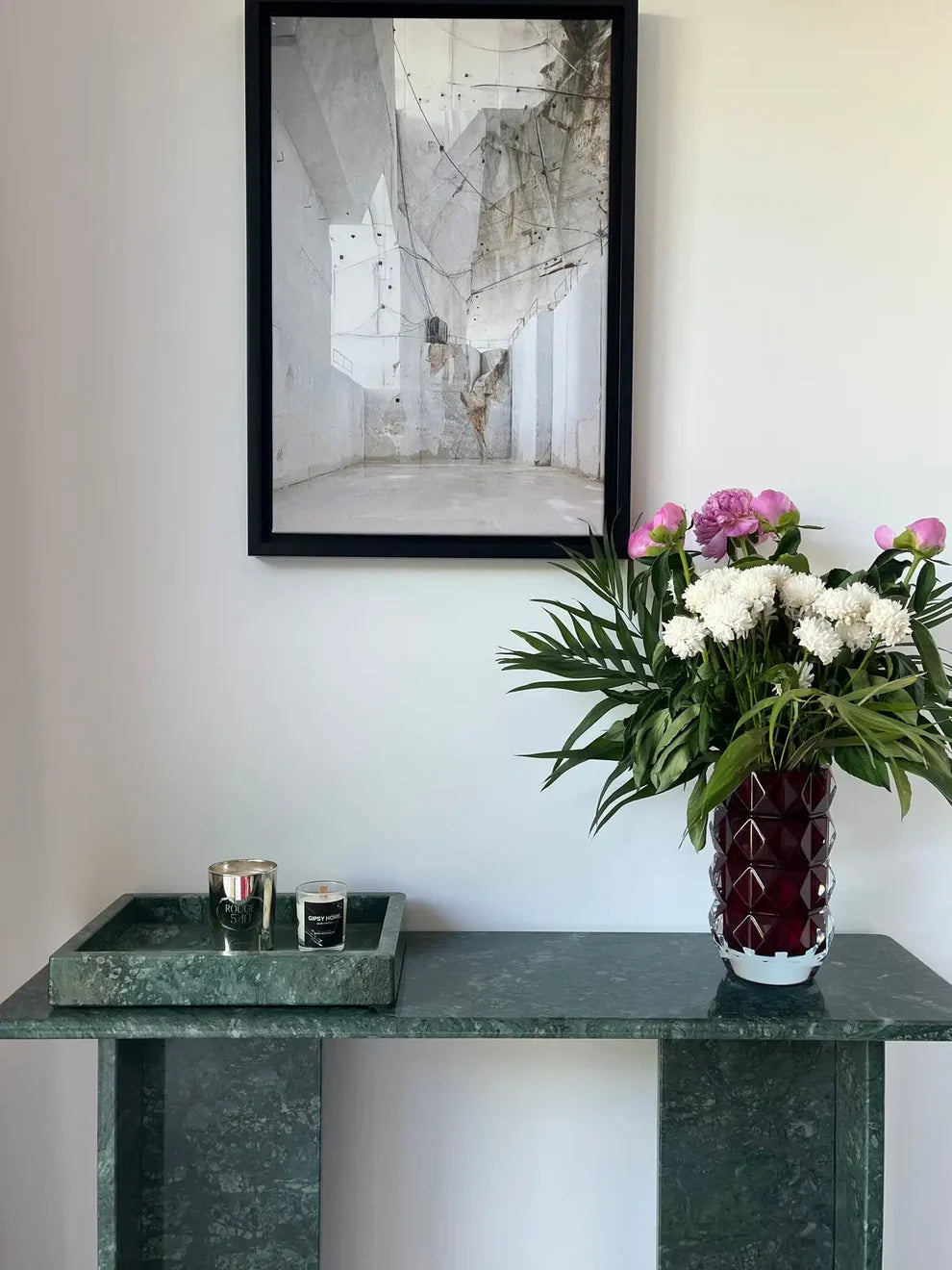 Console en marbre vert  – Élégance naturelle